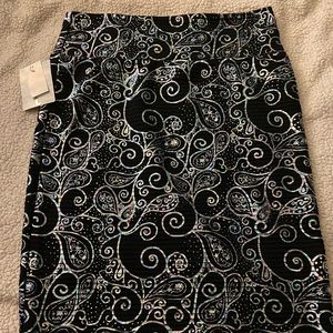 NWT Lularoe Elegant Cassie - Size Large